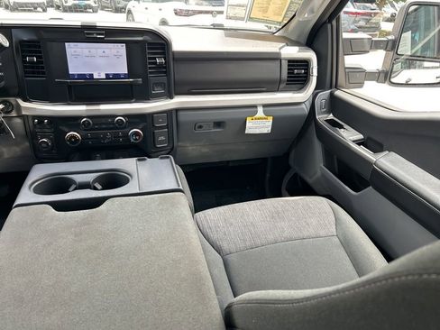 Used 2025 Ford F250 XLT AWD/4WD image 11