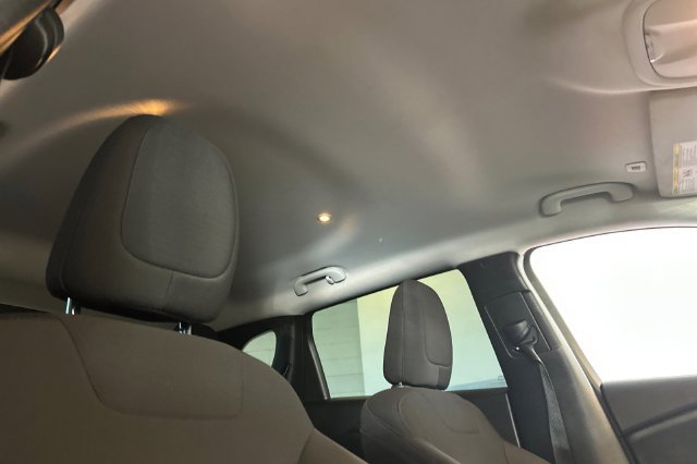 Used 2019 Jeep Cherokee Latitude w/ Popular Appearance Group FWD image 19