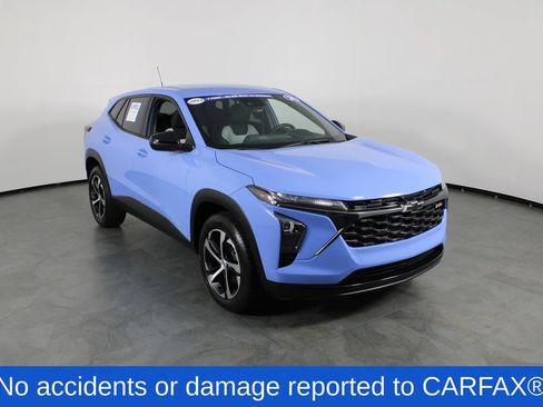 Used 2024 Chevrolet Trax RS w/ Driver Confidence Package FWD image 4