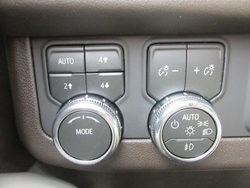 New 2026 GMC Yukon XL Elevation w/ Elevation Premium Package AWD/4WD image 18