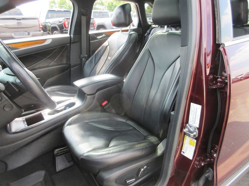 Used 2019 Lincoln MKC Reserve w/ MKC Climate Package AWD/4WD image 22