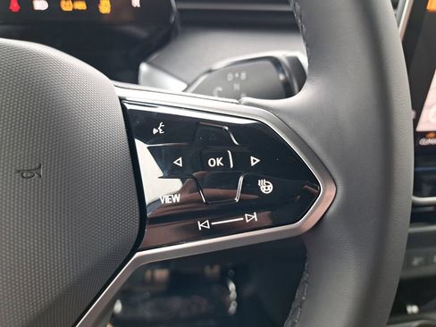 New 2025 Volkswagen ID. Buzz Pro S RWD image 28