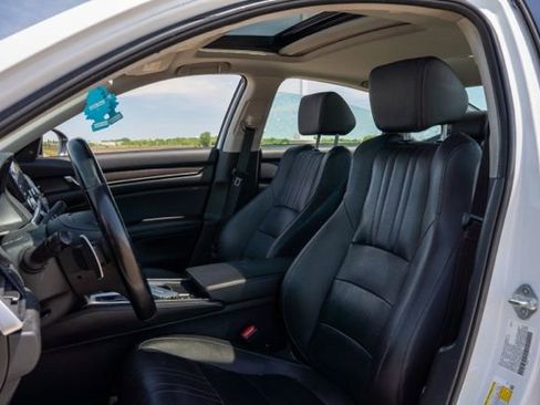 Used 2021 Honda Accord Touring image 13