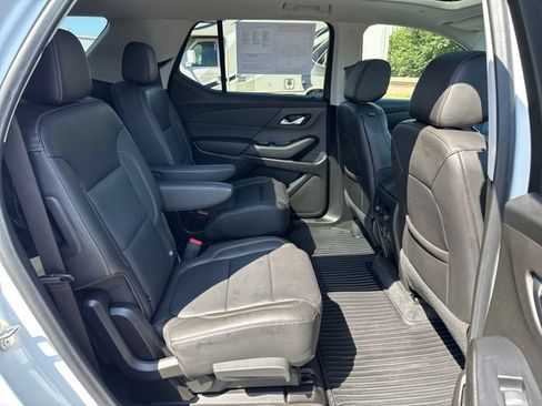 Used 2021 Chevrolet Traverse Premier w/ Redline Edition AWD/4WD image 31
