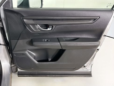 Used 2025 Honda CR-V LX image 30