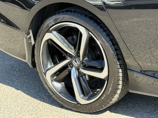 Used 2020 Honda Accord Sport image 8