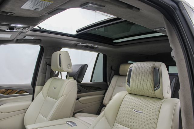 Certified 2021 Cadillac Escalade Sport Platinum AWD/4WD image 16