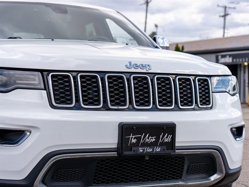 Used 2020 Jeep Grand Cherokee Limited w/ Luxury Group II image 9