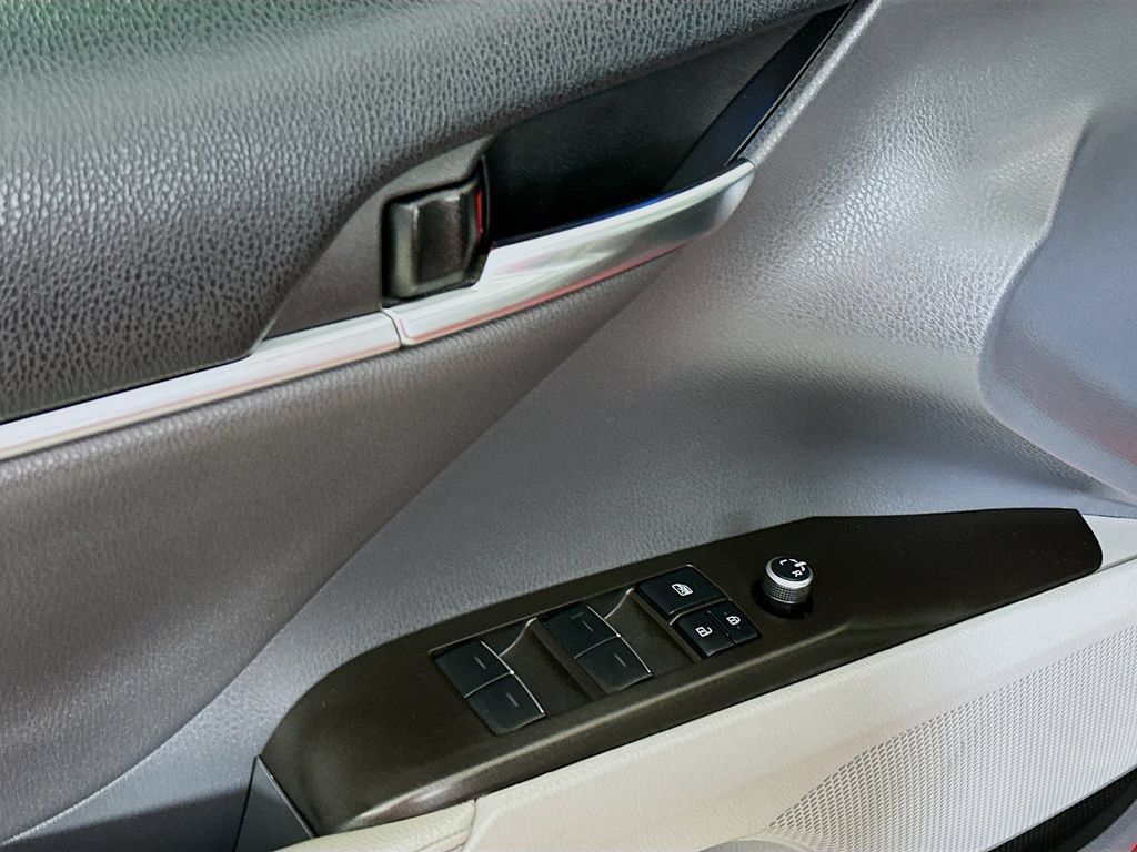 Used 2022 Toyota Camry XSE w/ Navigation Package FWD image 21