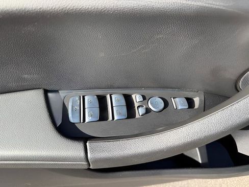 Used 2023 BMW X3 xDrive30i w/ Premium Package image 9