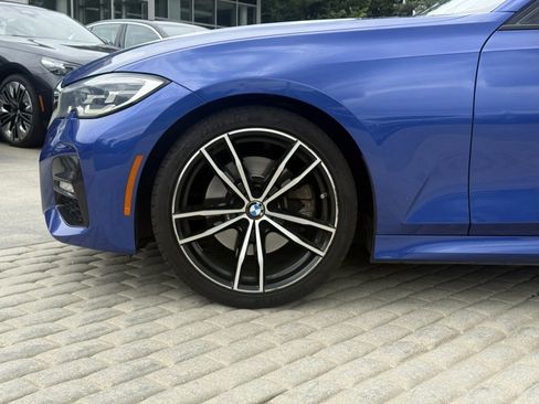 Used 2021 BMW 330i Sedan w/ M Sport Package RWD image 10
