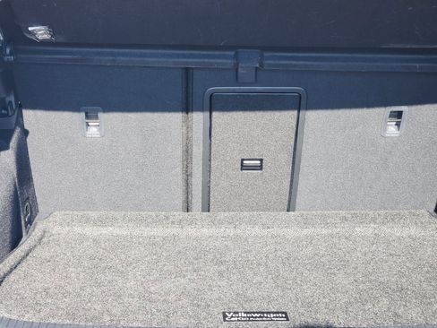 Used 2021 Volkswagen Golf 4-Door image 33