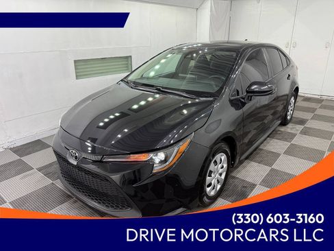 Used 2020 Toyota Corolla LE FWD image 1