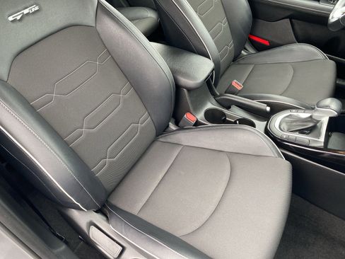 Used 2023 Kia Forte GT-Line image 30