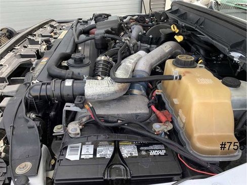 Used 2016 Ford F550 4x4 SuperCab Super Duty image 17