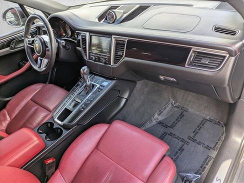 Used 2016 Porsche Macan S image 23