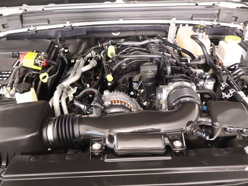 Used 2022 Jeep Gladiator Overland image 20