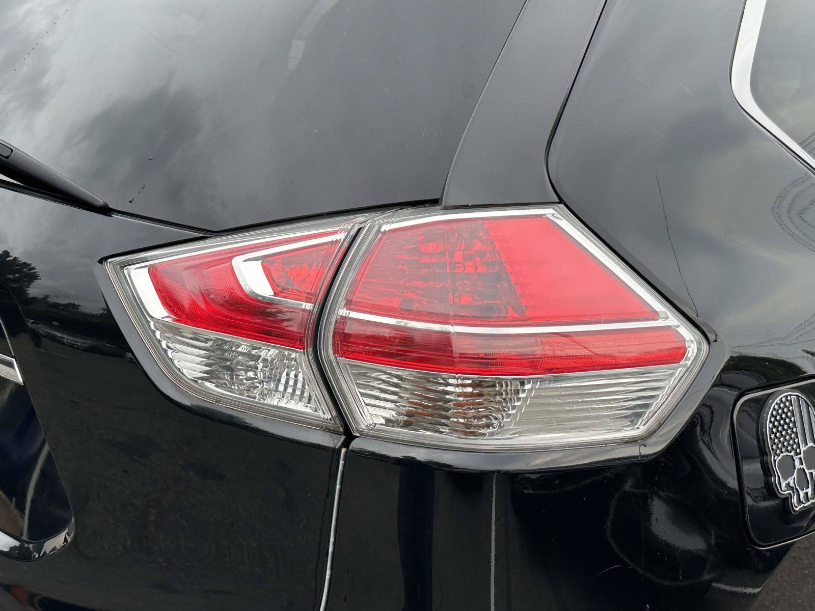 Used 2015 Nissan Rogue SV AWD/4WD image 12