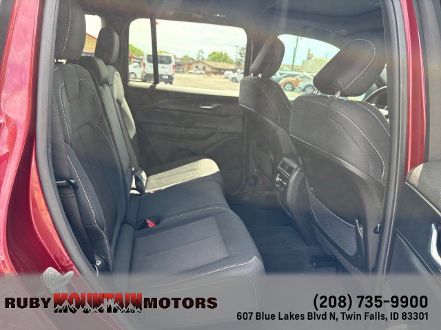Used 2024 Jeep Grand Cherokee Laredo X w/ Luxury Tech Group I AWD/4WD image 23