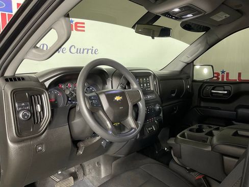Used 2019 Chevrolet Silverado 1500 Custom w/ Custom Value Package RWD image 13