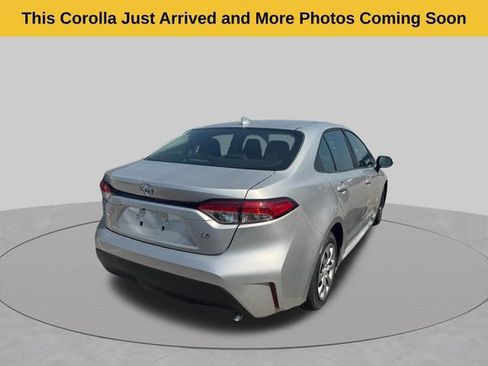 Used 2026 Toyota Corolla LE FWD image 3