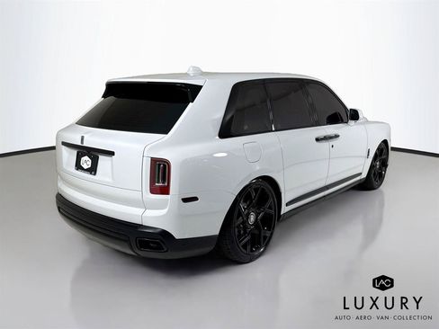 Used 2021 Rolls-Royce Cullinan AWD/4WD image 6