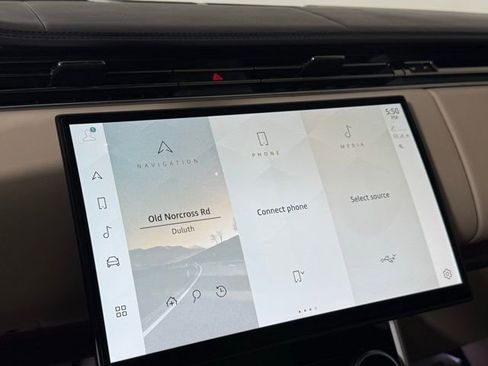 Certified 2023 Land Rover Range Rover SE image 16