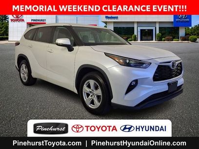 Used 2023 Toyota Highlander LE