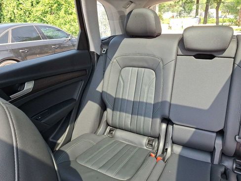 Certified 2023 Audi Q5 2.0T Premium w/ Convenience Package AWD/4WD image 10
