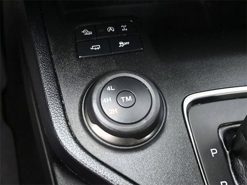 Used 2023 Ford Ranger Lariat w/ Tremor Off-Road Package image 26