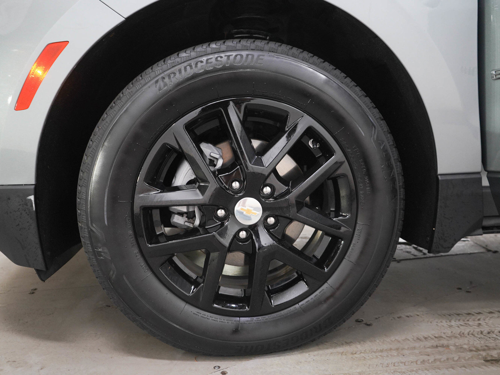 Used 2024 Chevrolet Equinox LT AWD/4WD image 29