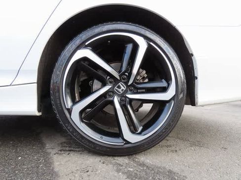 Used 2022 Honda Accord Sport image 9