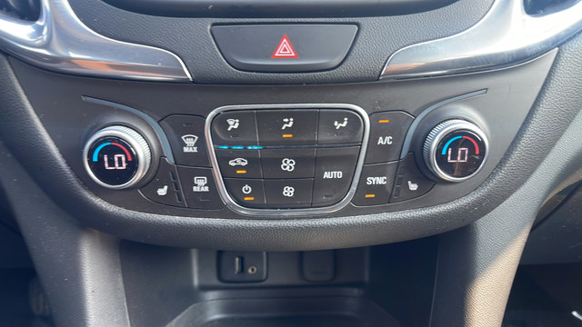 Used 2018 Chevrolet Equinox LT AWD/4WD image 18