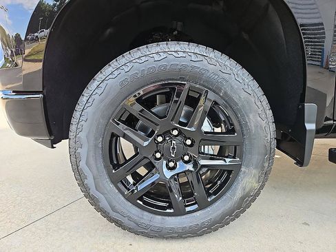 New 2026 Chevrolet Silverado 1500 LT Trail Boss w/ Convenience Package II AWD/4WD image 9