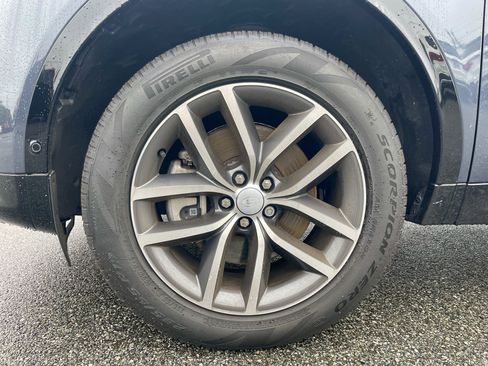 Certified 2025 Land Rover Discovery Sport Dynamic SE AWD/4WD image 9