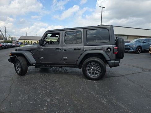 Used 2026 Jeep Wrangler Sport S w/ Dual Top Group image 4