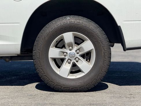 Used 2024 RAM 1500 Classic SLT image 3