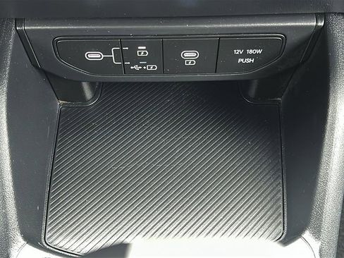 Used 2025 Kia K4 LXS image 26