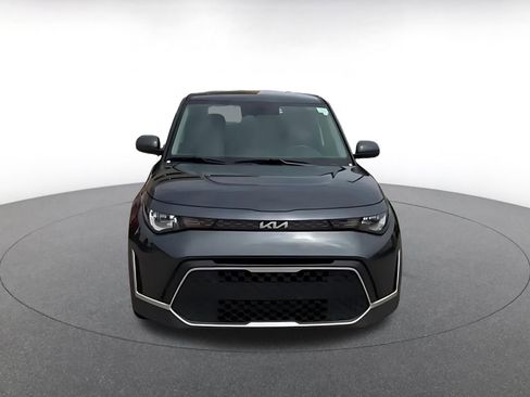 Used 2025 Kia Soul LX w/ LX Technology Package FWD image 4