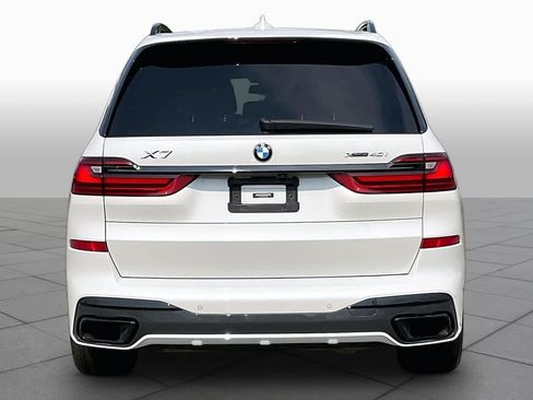 Used 2022 BMW X7 xDrive40i w/ M Sport Package AWD/4WD image 4