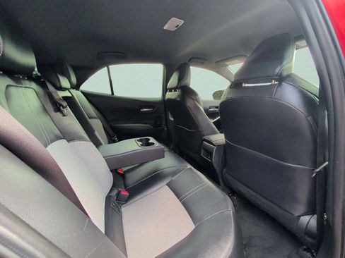 Used 2019 Toyota Corolla XSE FWD image 31