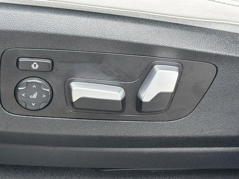 Used 2024 BMW X5 xDrive40i w/ M Sport Package AWD/4WD image 25