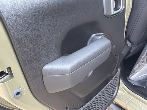 New 2026 Jeep Gladiator Sport AWD/4WD image 18