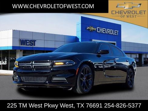 Used 2022 Dodge Charger SXT w/ Blacktop Package RWD image 1