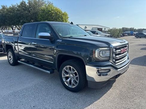Used 2018 GMC Sierra 1500 SLT w/ SLT Premium Package AWD/4WD image 3