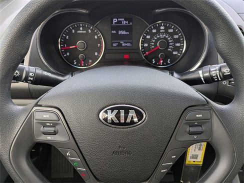 Used 2017 Kia Forte LX image 24
