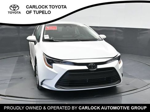 Used 2026 Toyota Corolla LE FWD image 7