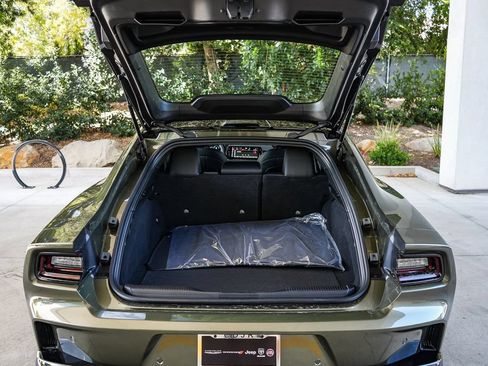 New 2026 Dodge Charger R/T AWD/4WD image 25