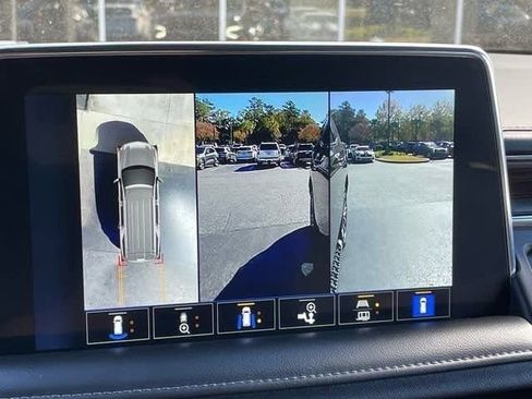 Used 2022 Chevrolet Tahoe Z71 w/ Luxury Package image 18