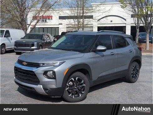 Used 2023 Chevrolet TrailBlazer LT image 1